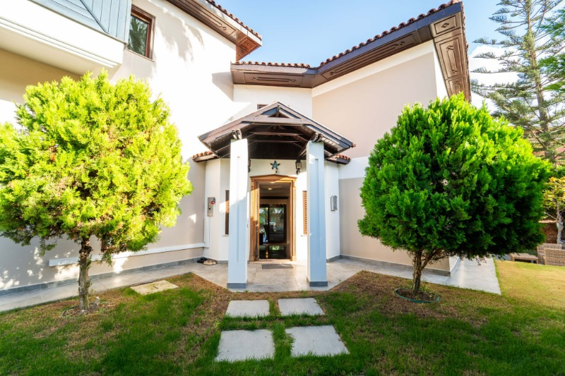 PAŞALIMANI PAŞA KONAKLARI'NDA SATILIK 5+1 VILLA.