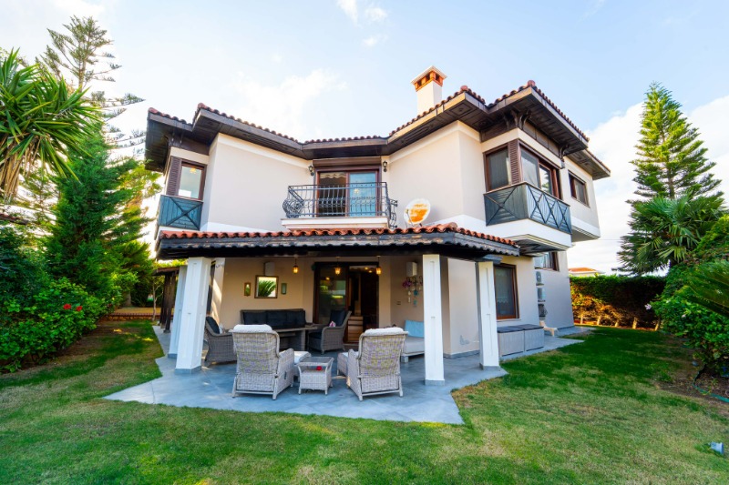 PAŞALIMANI PAŞA KONAKLARI'NDA SATILIK 5+1 VILLA.