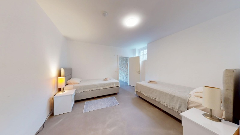 ÇEŞME OVACIK'TA 6.528 M2 İÇERİSİNDE 7+3 ÖZEL VİLLA.