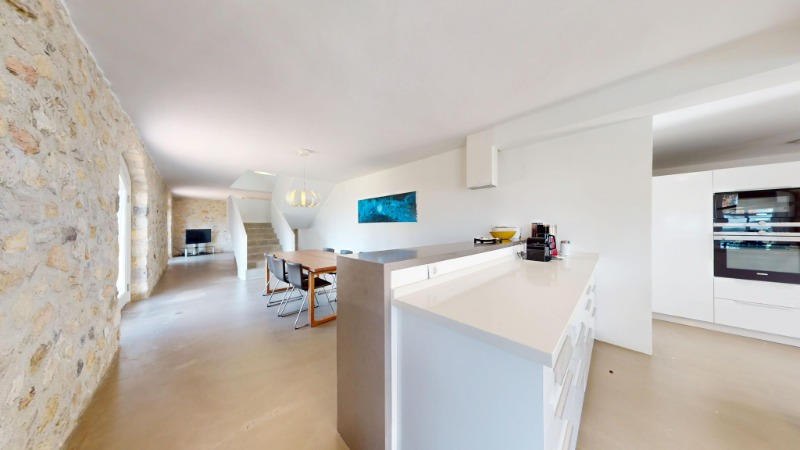 ÇEŞME OVACIK'TA 6.528 M2 İÇERİSİNDE 7+3 ÖZEL VİLLA.