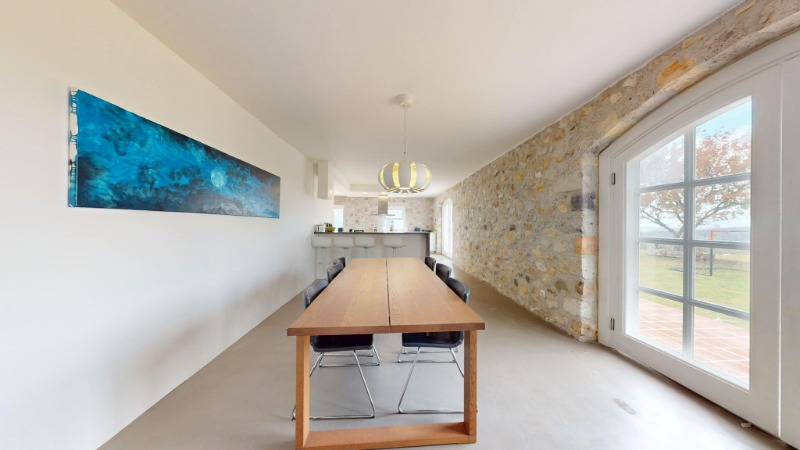 ÇEŞME OVACIK'TA 6.528 M2 İÇERİSİNDE 7+3 ÖZEL VİLLA.