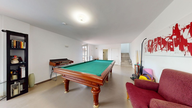 ÇEŞME OVACIK'TA 6.528 M2 İÇERİSİNDE 7+3 ÖZEL VİLLA.