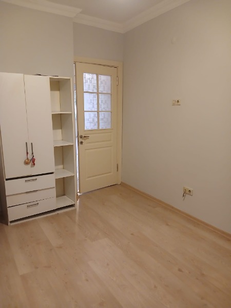 REMAX7TEPEDEN BEŞİKTAŞTA KİRALIK 2+1 DAİRE