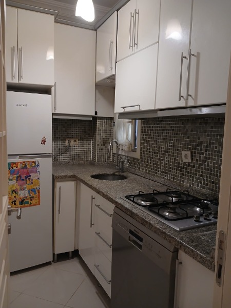 REMAX7TEPEDEN BEŞİKTAŞTA KİRALIK 2+1 DAİRE