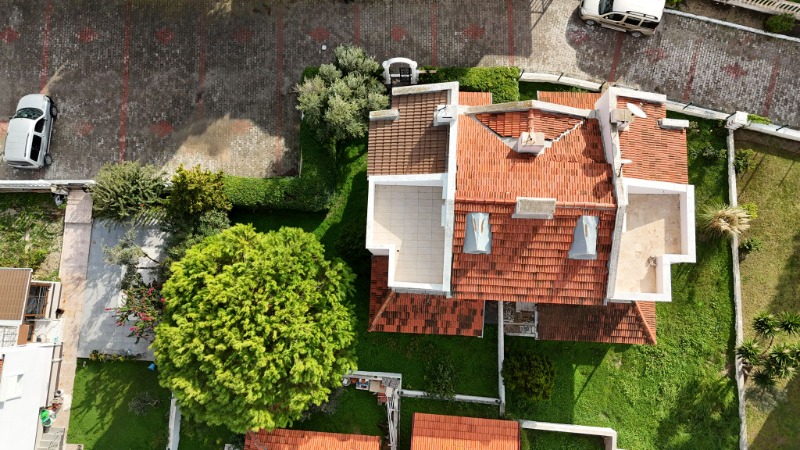 ÇEŞME ALTINKUM'DA SATILIK 3+1 VILLA.