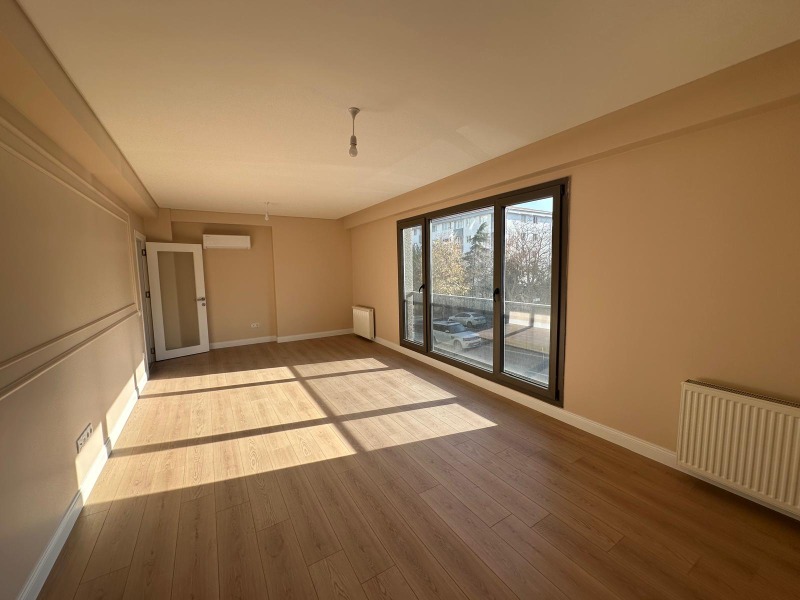 BAHÇELIEVLER DE CADDE ÜSTÜN' DE SATILIK 3+1 DAIRE