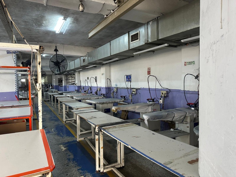 GÜNGÖREN'DE 850M2 KIRALIK IŞ YERİ