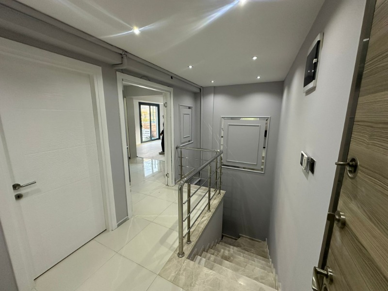  ALI FUAT CEBESOY'DA SATILIK 3+2 BAHÇELI DUBLEKS DAIRE.