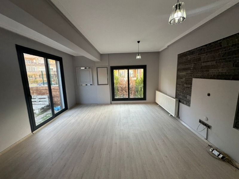  ALI FUAT CEBESOY'DA SATILIK 3+2 BAHÇELI DUBLEKS DAIRE.