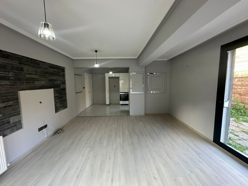  ALI FUAT CEBESOY'DA SATILIK 3+2 BAHÇELI DUBLEKS DAIRE.