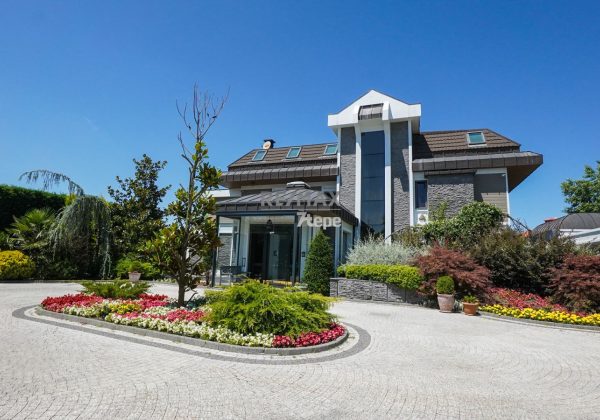 REMAX 7 TEPEDEN ACARKENT SATILIK BOĞAZA HAKİM MALİKANE küçük görsel