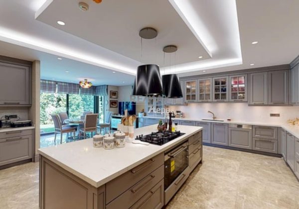 REMAX 7 TEPEDEN ACARKENT SATILIK BOĞAZA HAKİM MALİKANE küçük görsel