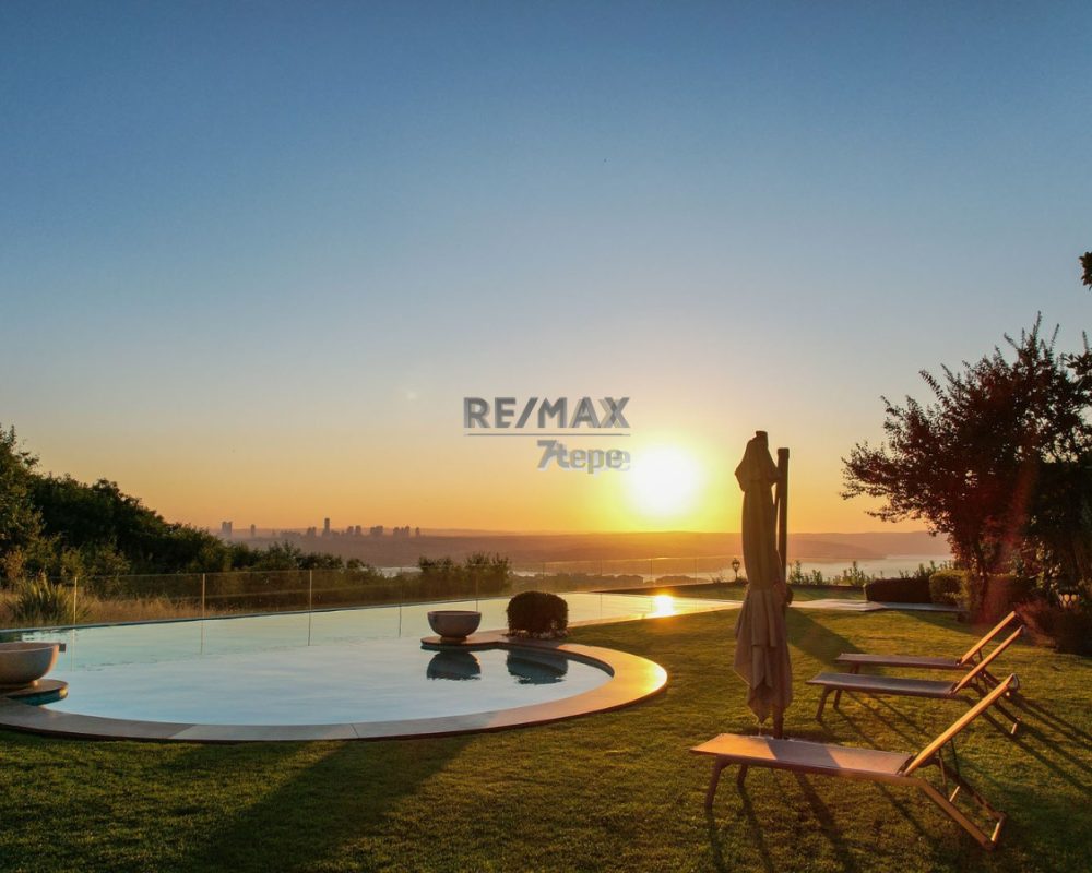 REMAX 7 TEPEDEN ACARKENT SATILIK BOĞAZA HAKİM MALİKANE
