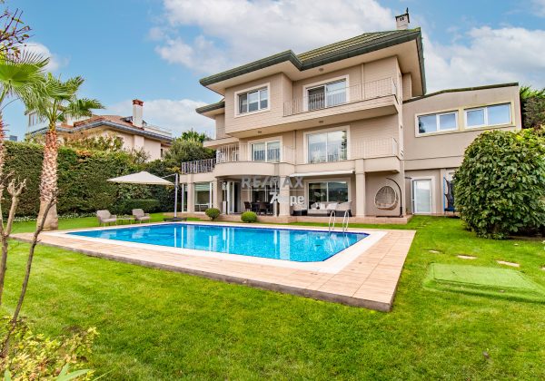 REMAX 7TEPE'DEN YÜKSEK KONUM VE NEZİH SOKAKTA SATILIK VİLLA küçük görsel