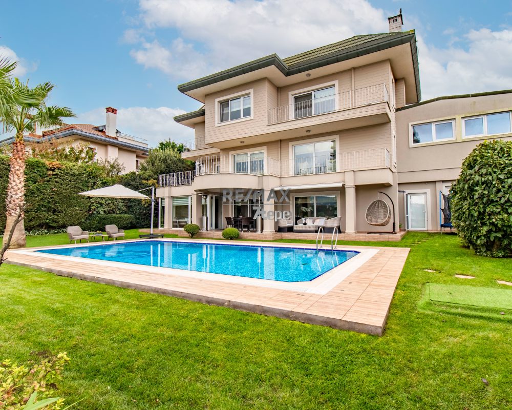 REMAX 7TEPE'DEN YÜKSEK KONUM VE NEZİH SOKAKTA SATILIK VİLLA
