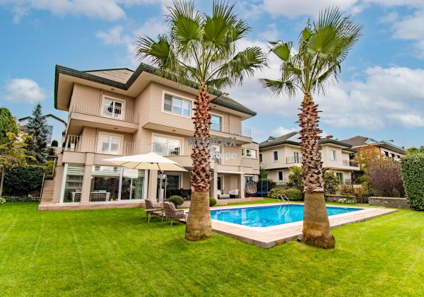 REMAX 7TEPE'DEN YÜKSEK KONUM VE NEZİH SOKAKTA SATILIK VİLLA küçük görsel