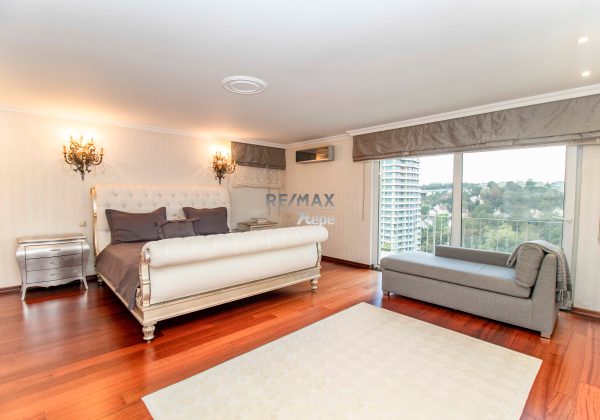 REMAX 7TEPE'DEN YÜKSEK KONUM VE NEZİH SOKAKTA SATILIK VİLLA küçük görsel