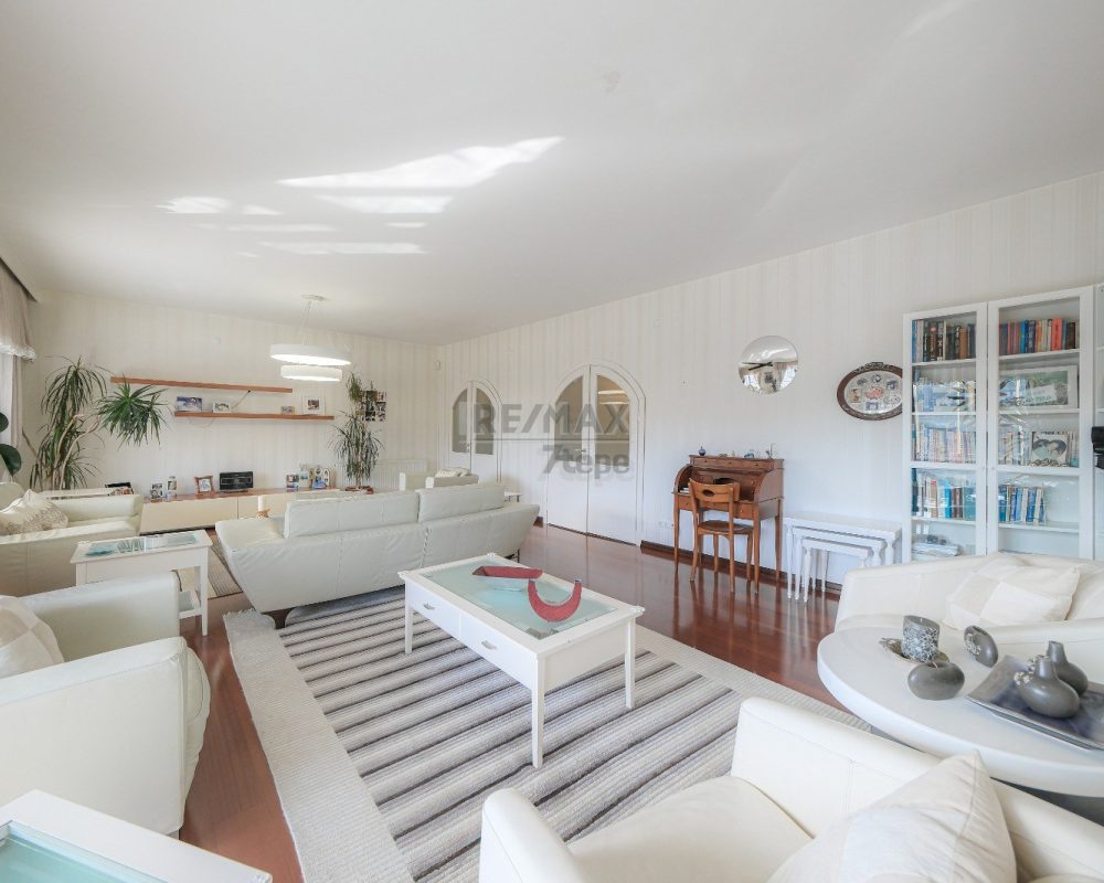 REMAX 7TEPE'DEN SATILIK HAVUZLU VE ÇELİK ÇATILI C TİPİ VİLLA