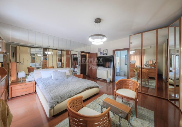 REMAX 7TEPE'DEN SATILIK HAVUZLU VE ÇELİK ÇATILI C TİPİ VİLLA küçük görsel