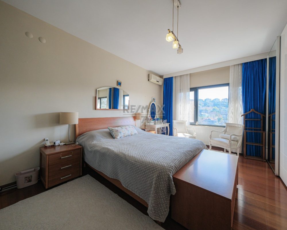 REMAX 7TEPE'DEN SATILIK HAVUZLU VE ÇELİK ÇATILI C TİPİ VİLLA