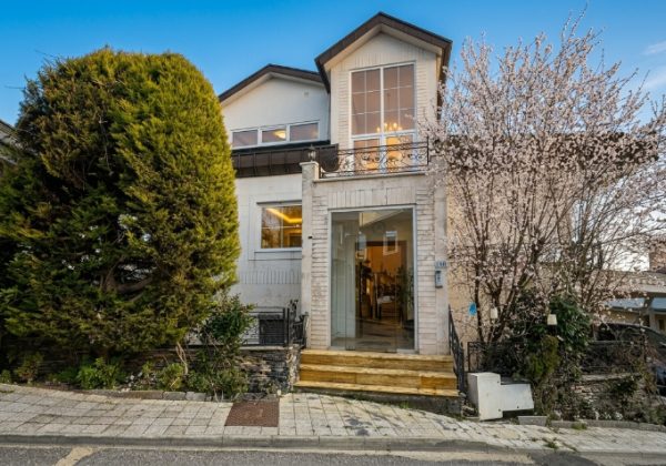 REMAX 7TEPE'DEN 4+1 ÇATI DUBLEKS KİRALIK VİLLA