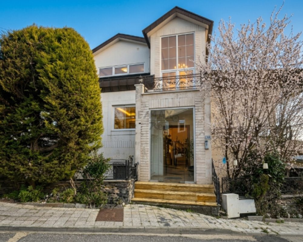 REMAX 7TEPE'DEN 4+1 ÇATI DUBLEKS KİRALIK VİLLA