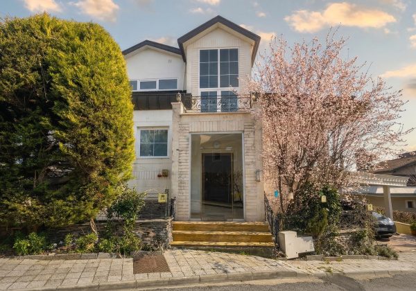REMAX 7TEPE'DEN 4+1 ÇATI DUBLEKS KİRALIK VİLLA küçük görsel