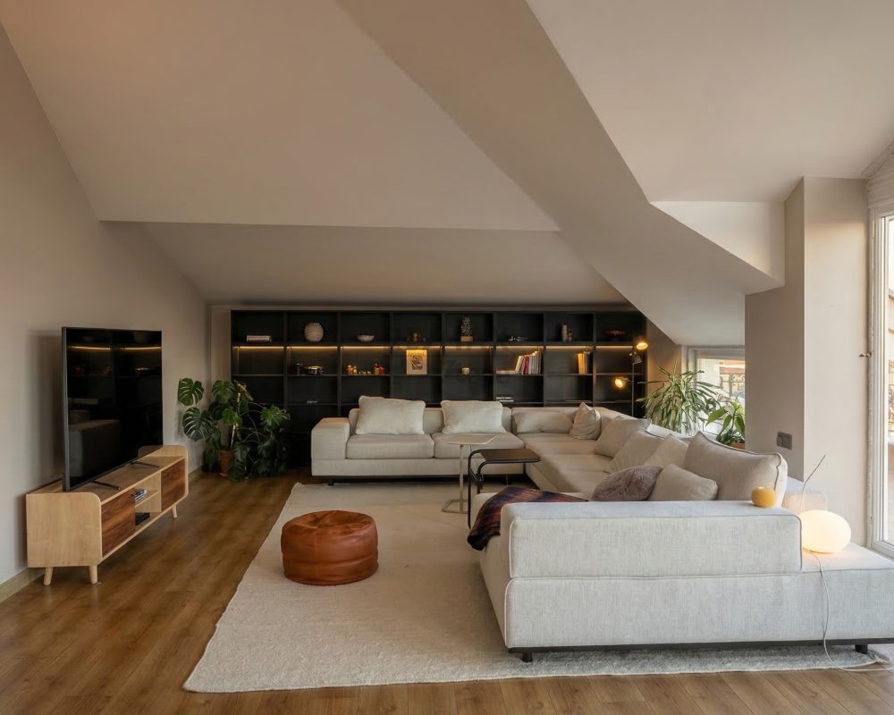 REMAX 7TEPE'DEN 4+1 ÇATI DUBLEKS KİRALIK VİLLA