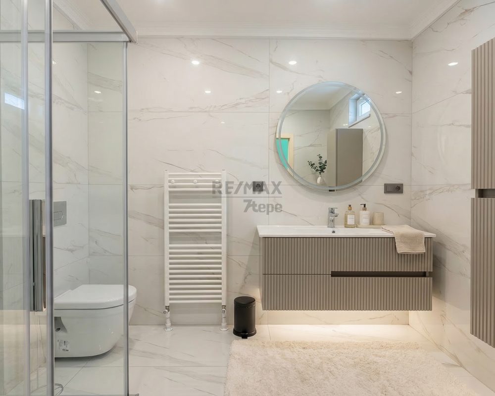 REMAX 7TEPE'DEN 4+1 ÇATI DUBLEKS KİRALIK VİLLA