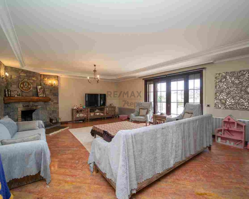 REMAX 7TEPE'DEN BEYKOZ KONAKLARI MANZARALI BR TIPI VILLA