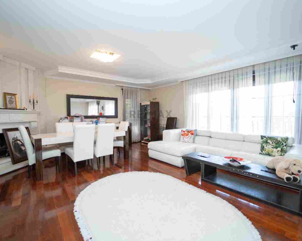 REMAX 7TEPE'DEN BEYKOZ KONAKLARI MANZARALI BR TIPI VILLA