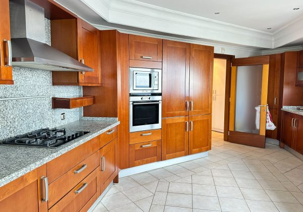 Boğazüstü Evlerinde Kiralık 2+1 Çatı Katı küçük görsel