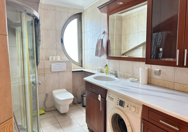 Boğazüstü Evlerinde Kiralık 2+1 Çatı Katı küçük görsel