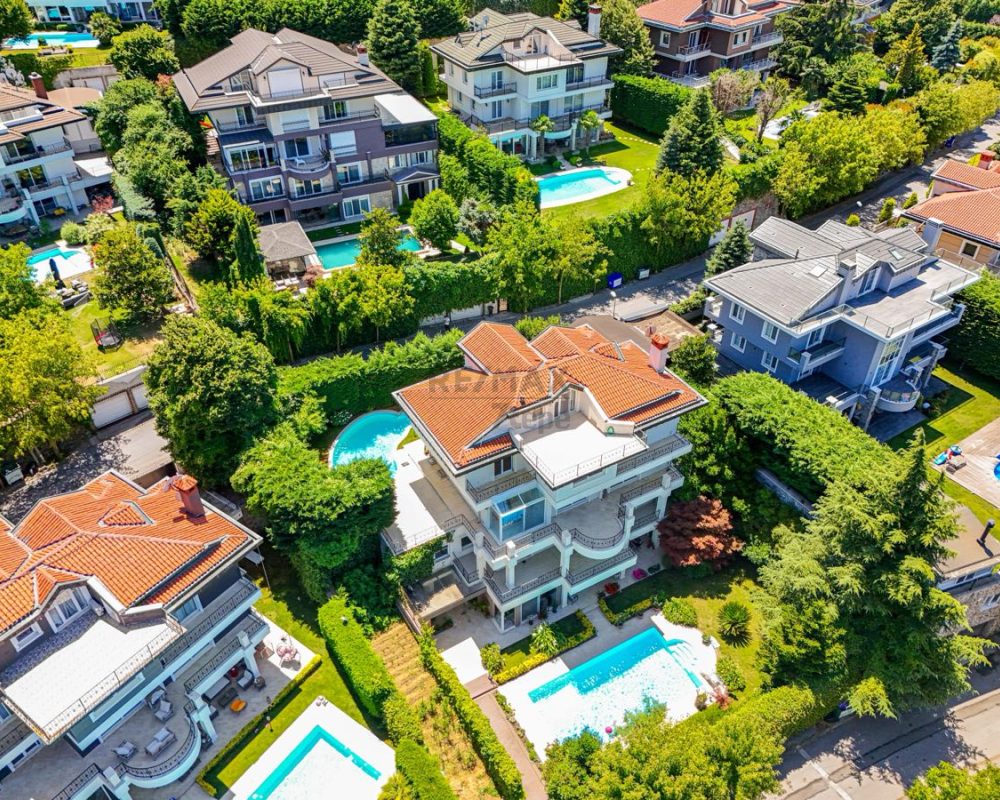 REMAX 7TEPE'DEN ACARKENT SATILIK NADİR HAVUZLU ÇATI TRİPLEKS