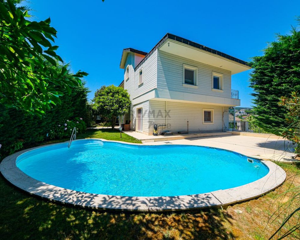 REMAX 7TEPE'DEN ACARKENT SATILIK NADİR HAVUZLU ÇATI TRİPLEKS