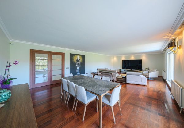 REMAX 7TEPE'DEN ACARKENT SATILIK NADİR HAVUZLU ÇATI TRİPLEKS küçük görsel