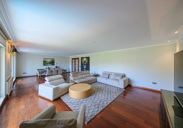 REMAX 7TEPE'DEN ACARKENT SATILIK NADİR HAVUZLU ÇATI TRİPLEKS küçük görsel