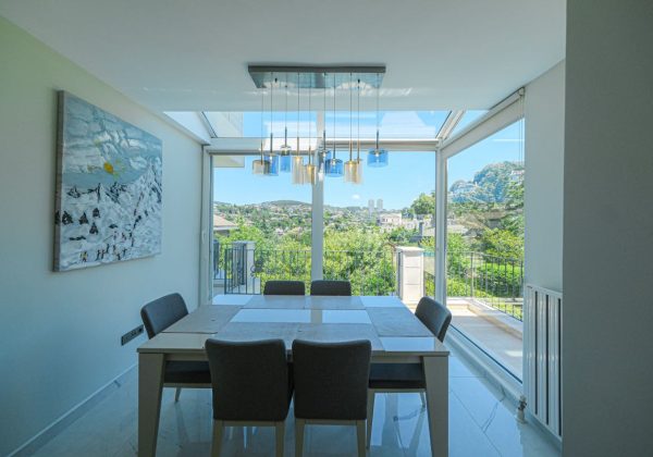 REMAX 7TEPE'DEN ACARKENT SATILIK NADİR HAVUZLU ÇATI TRİPLEKS küçük görsel