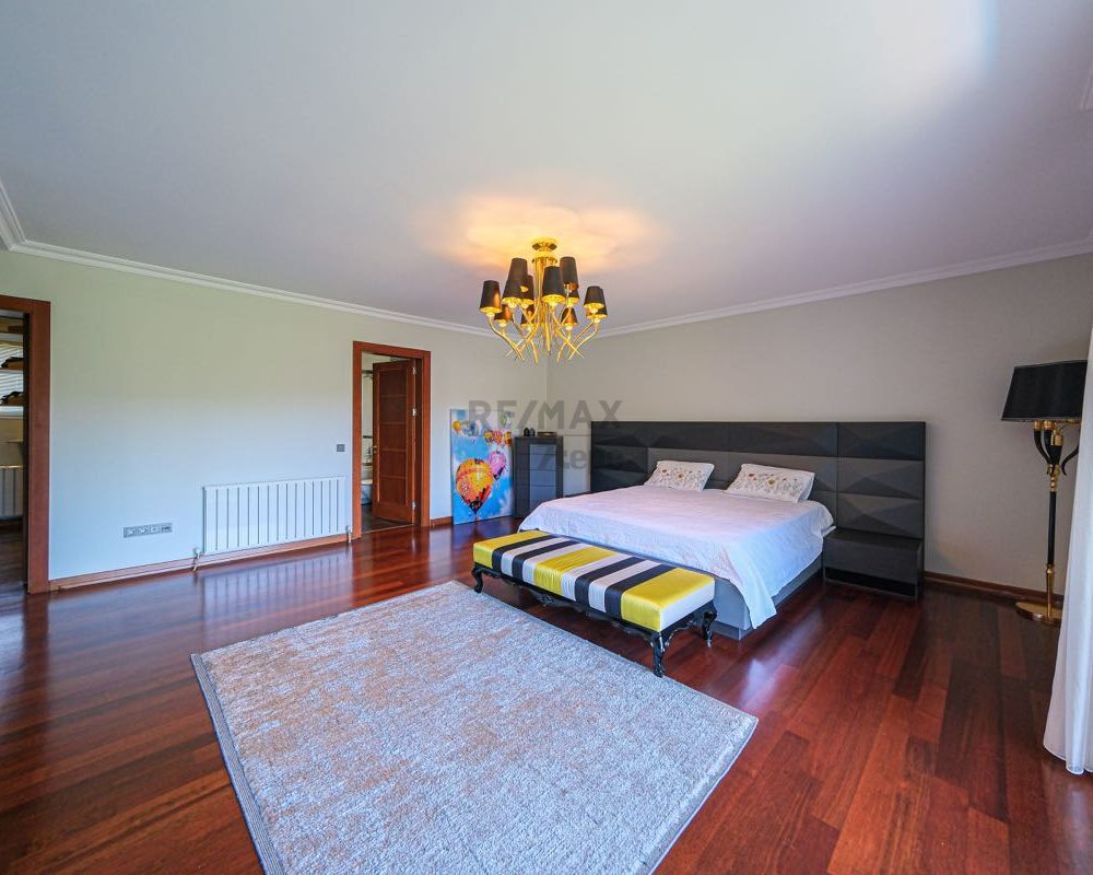 REMAX 7TEPE'DEN ACARKENT SATILIK NADİR HAVUZLU ÇATI TRİPLEKS
