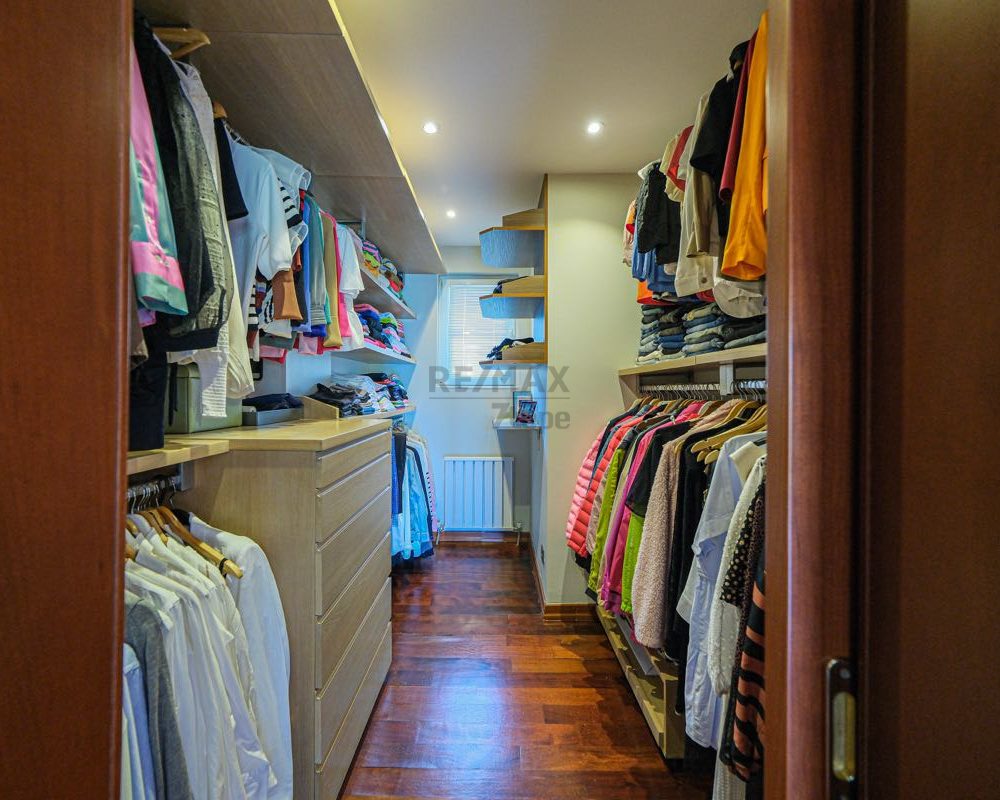 REMAX 7TEPE'DEN ACARKENT SATILIK NADİR HAVUZLU ÇATI TRİPLEKS