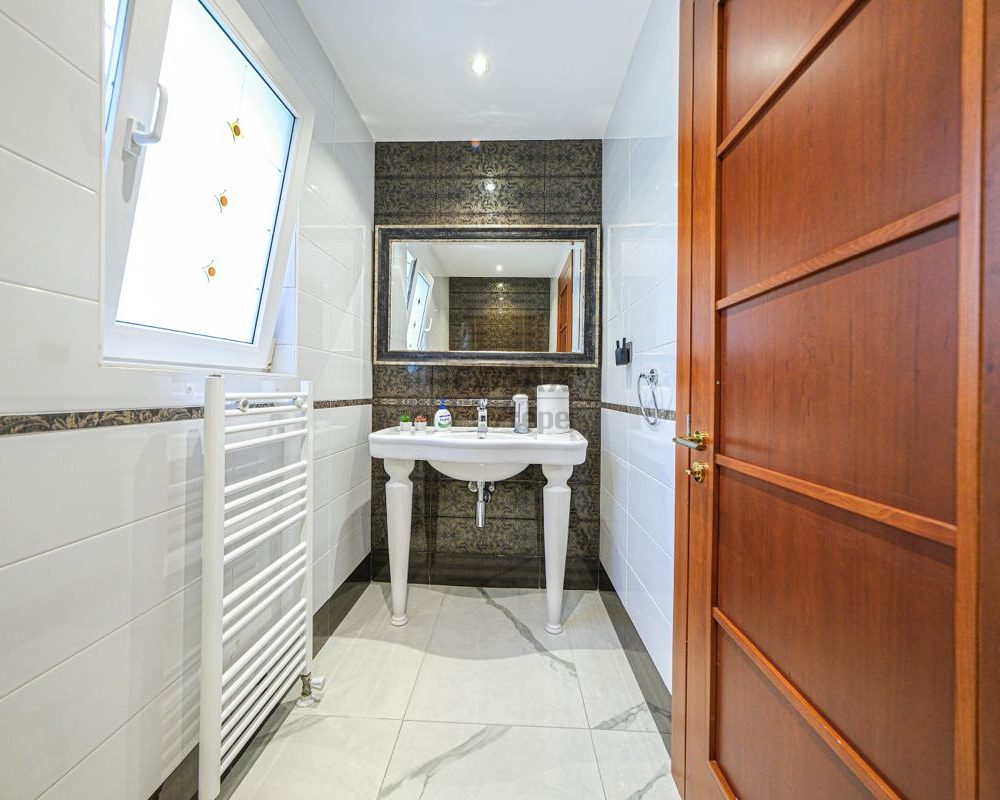 REMAX 7TEPE'DEN ACARKENT SATILIK NADİR HAVUZLU ÇATI TRİPLEKS