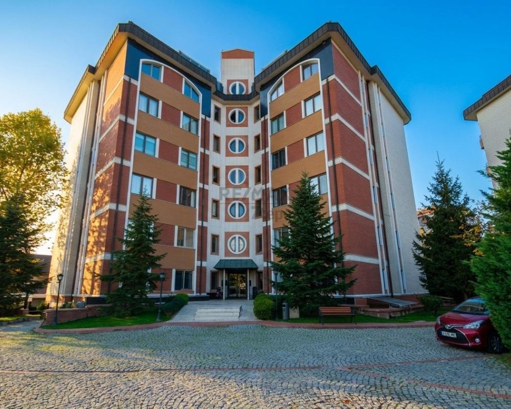 REMAX 7TEPE'DEN ACARKENT BOĞAZÜSTÜ EVLERİNDE SATILIK 4+1 DAİRE