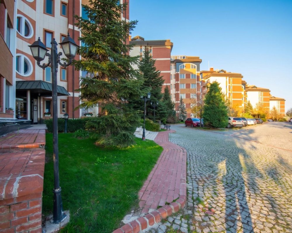 REMAX 7TEPE'DEN ACARKENT BOĞAZÜSTÜ EVLERİNDE SATILIK 4+1 DAİRE