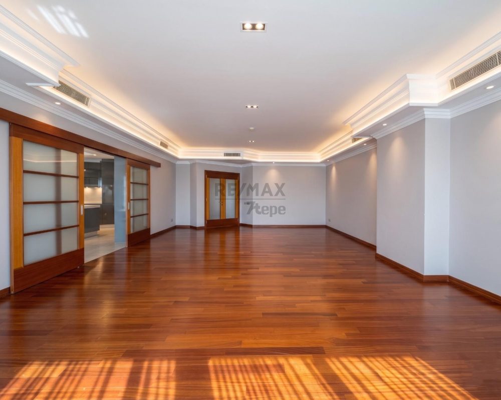 REMAX 7TEPE'DEN ACARKENT BOĞAZÜSTÜ EVLERİNDE SATILIK 4+1 DAİRE