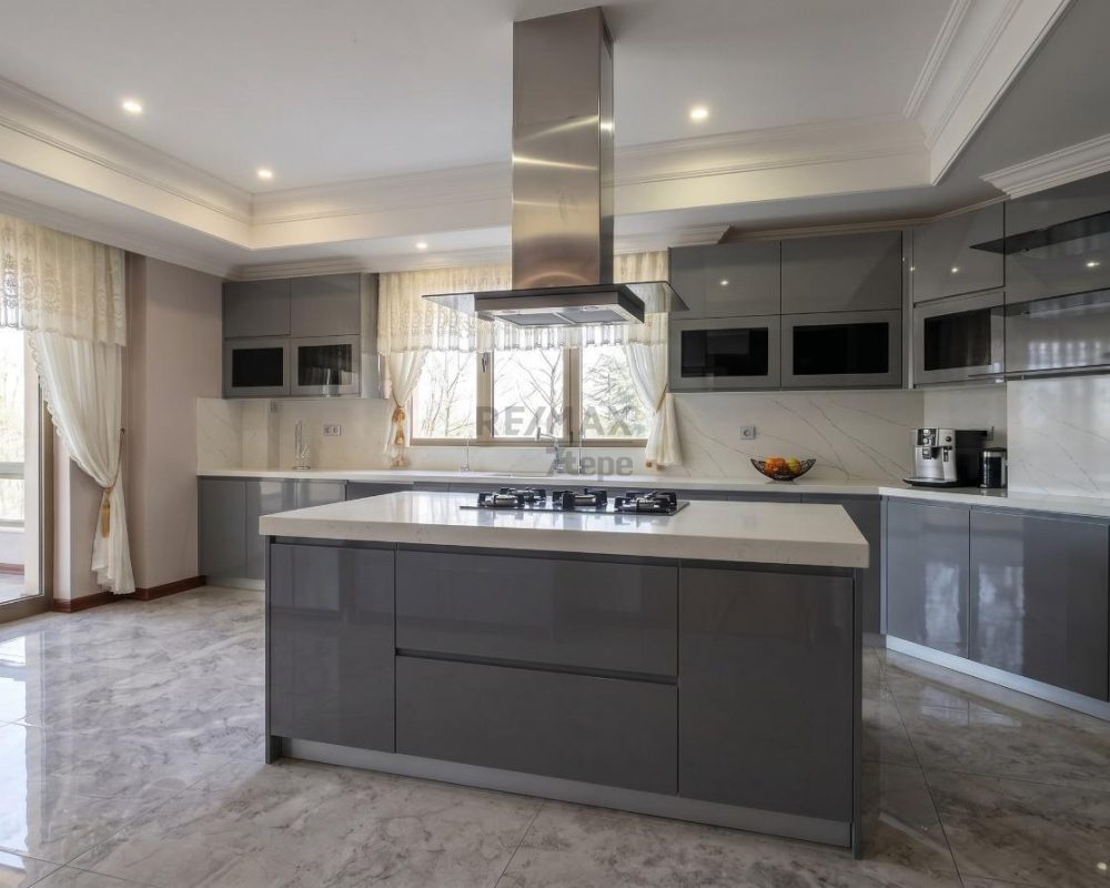 REMAX 7TEPE'DEN ACARKENT BOĞAZÜSTÜ EVLERİNDE SATILIK 4+1 DAİRE