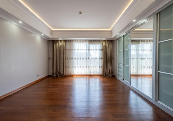 REMAX 7TEPE'DEN ACARKENT BOĞAZÜSTÜ EVLERİNDE SATILIK 4+1 DAİRE küçük görsel