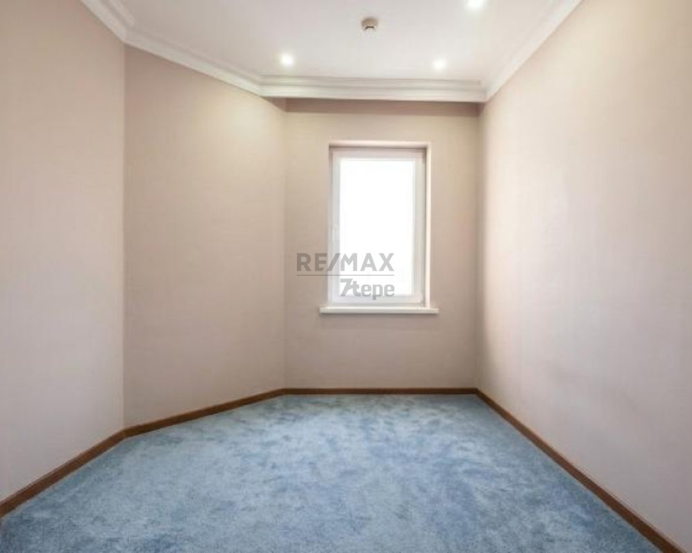REMAX 7TEPE'DEN ACARKENT BOĞAZÜSTÜ EVLERİNDE SATILIK 4+1 DAİRE