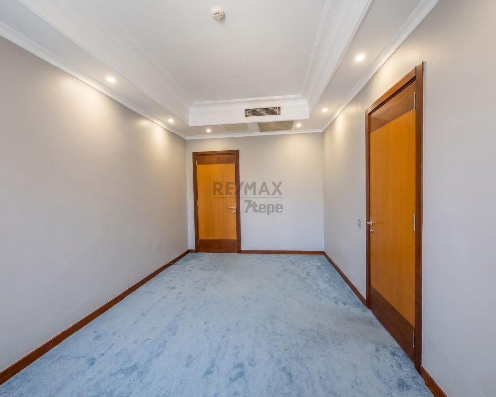 REMAX 7TEPE'DEN ACARKENT BOĞAZÜSTÜ EVLERİNDE SATILIK 4+1 DAİRE