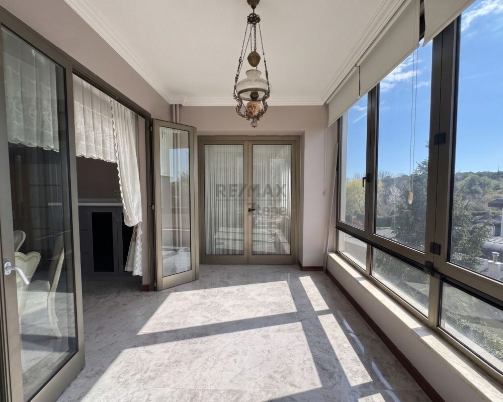 REMAX 7TEPE'DEN ACARKENT BOĞAZÜSTÜ EVLERİNDE SATILIK 4+1 DAİRE