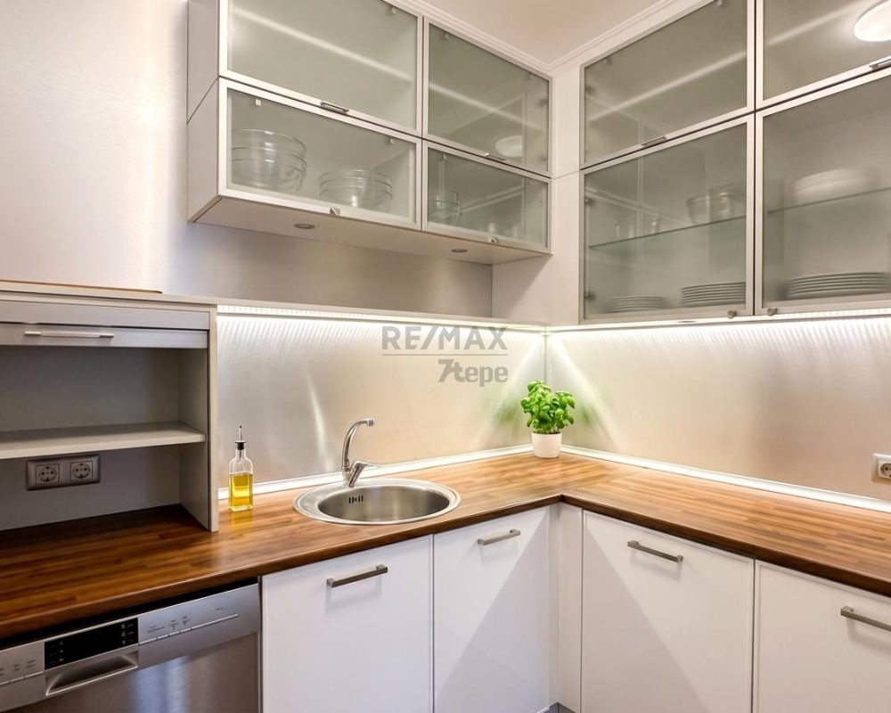 Acarsize Çarşı Bloklarında Satılık 2+1 Daire